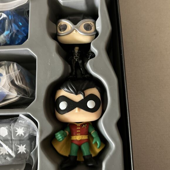 Funko Pop Funko Verse Strategy Game DC 101 Catwoman & Robin Complete - Picture 5 of 6